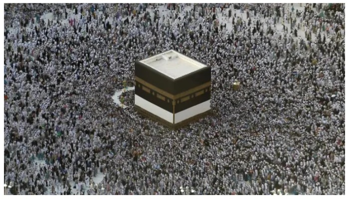 Thousands of Muslimscircumambulate around the Holy Kaaba. — AFP/ file