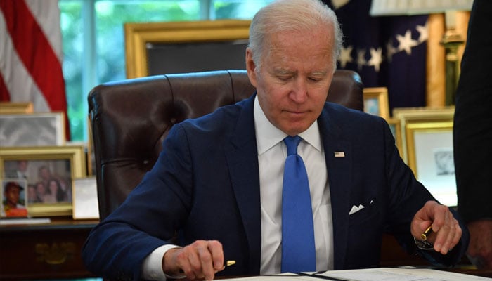 Biden signs measure speeding up US weapons deliveries to Ukraine