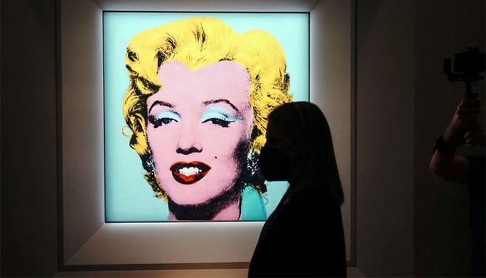 Warhol’s famed ‘Marilyn’ silk-screen sells for report $195 million at public sale 2 Warhol’s famed ‘Marilyn’ silk-screen sells for record $195 million at auction