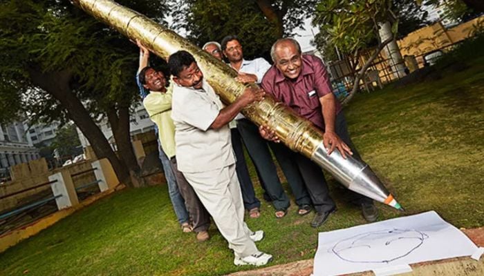 Largest ball point pen.—Guinness World Records