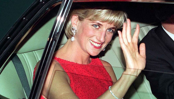 Kata-kata terakhir Putri Diana yang memilukan setelah kecelakaan mobil yang mematikan dibagikan oleh petugas pemadam kebakaran