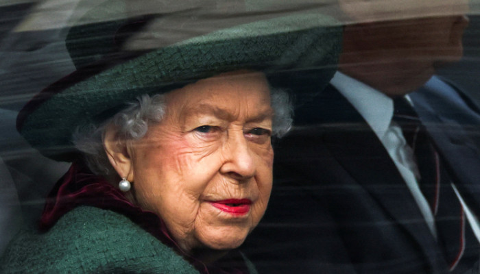 Absennya Ratu yang berulang kali memicu pembicaraan tentang kemungkinan pensiun: Sumber