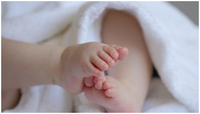 Image showing the feet of a newborn baby. — Pixabay/Marjonhorn