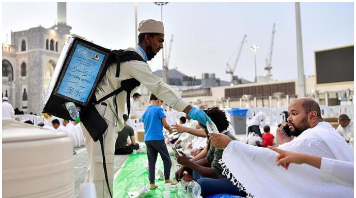 Saudi Arabia bans carrying Zamzam water in baggage