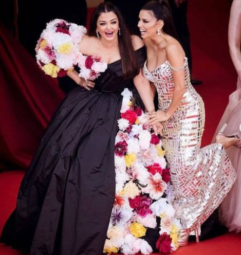 Photos: Aishwarya Rai Bachchan shares great camaraderie with Eva Longoria at Cannes 2022