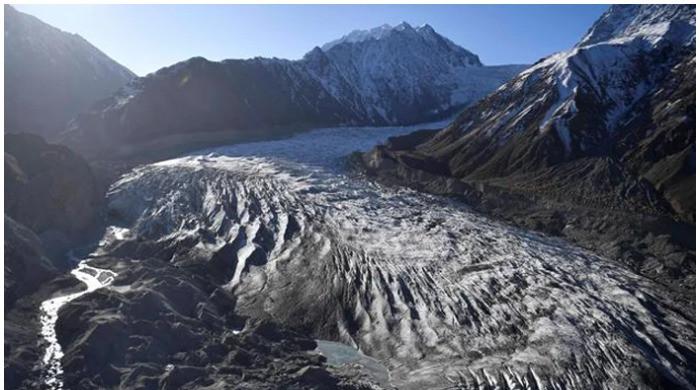 The threat from glacial lake bursts