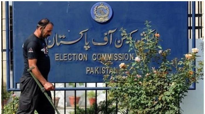 ECP 'de-seats' 25 PTI dissident MPAs for voting in Hamza Shahbaz's favour