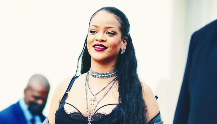 Rihanna barely leaves son alone, enjoys quiet time with baby - Geo News
