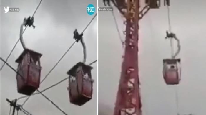 Video: People stuck mid-air in cable car trolleys in India horrifies netizens