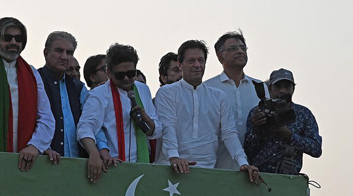 ‘Azadi March’ live updates: Imran Khan's convoy expected to reach Islambad soon