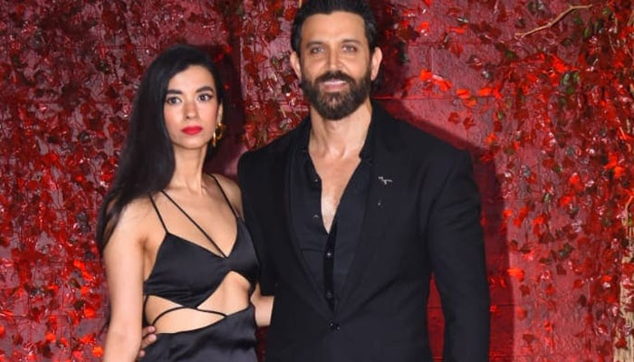Hrithik Roshan makes his relationship with Saba Azad official: Deets inside