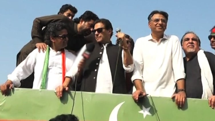 Qasim Suri memberi tahu Imran Khan untuk memberikan ‘sentuhan Islami’ pada pidato