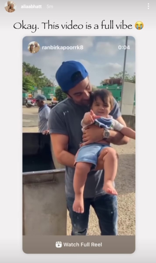 Alia Bhatt gushes over hubby Ranbir Kapoor's baby cradling video, calls it 'full vibe' Alia Bhatt gushes over hubby Ranbir Kapoor's baby cradling video, calls it 'full vibe'