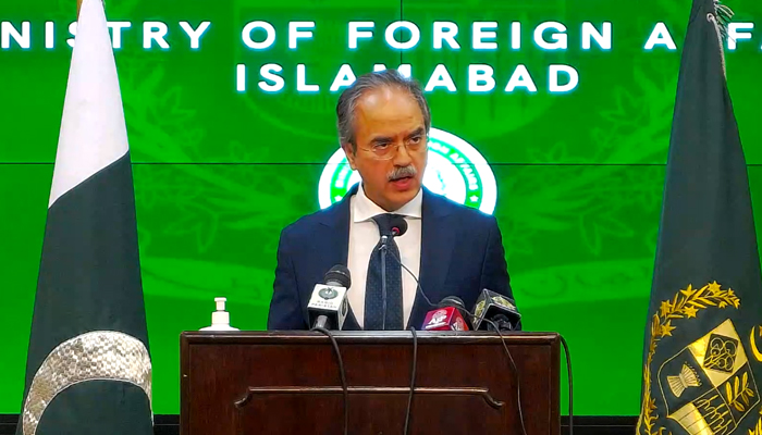 Ministry of Foreign Affairs spokesperson Asim Iftikhar addressing his weekly briefing at the Ministry of Foreign Affairs in Islamabad, on May 27, 2022. — Facebook/foreignofficepk