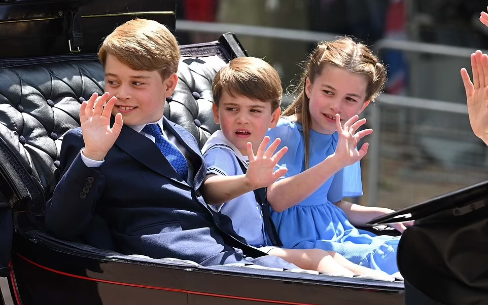 Prince George, Charlotte, Louis beam alongside Kate Middleton at Jubilee parade