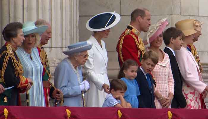 Prince Louis appears frightened during the Queens balcony show: Photos