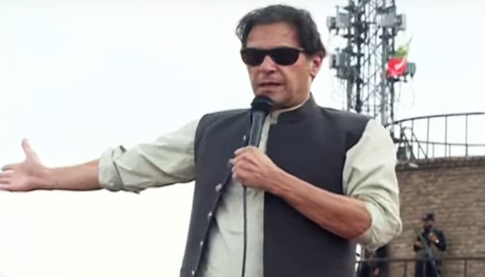 PTI Chairman Imran Khan addressing a jalsa in Upper Dir, Khyber Pakhtunkhwa, on June 4, 2022. — YouTube/Geo News