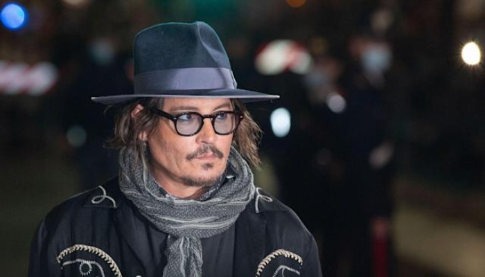 Kemenangan Johnny Depp dalam sidang pencemaran nama baik meroketkan penjualan wewangian Dior