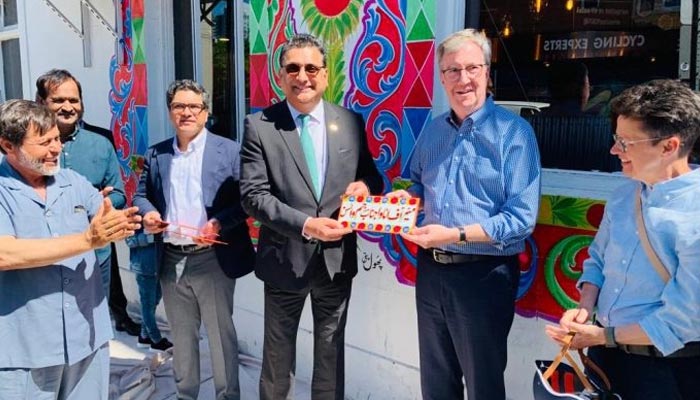 Canadians were treated to a colourful display of Pakistan’s traditional truck art in downtown Ottawa, Canada on June 6, 2022. — APP