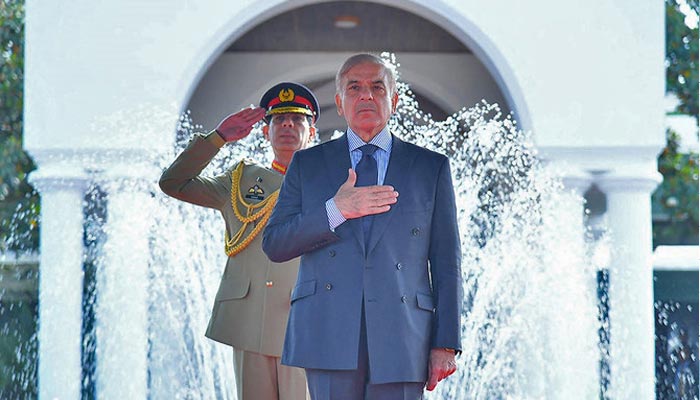 Prime Minister Shehbaz Sharif receives guard of honor on his arrival in the PM House during a ceremony in Islamabad, Pakistan, on April 12, 2022. — PID/File