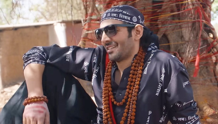 Kartik Aaryan flaunts his ‘150 crore vaali smile’ on ‘Bhool Bhulaiyaa 2’ success