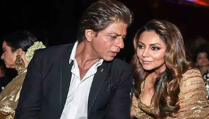 Shahrukh Khan's supportive reaction to wife Gauri's design class wins  hearts: Video