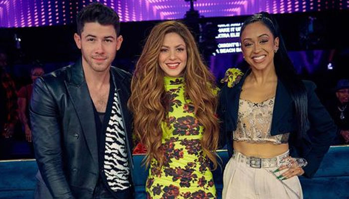 Shakira celebrates with Nick Jonas amid split with Gerard Pique