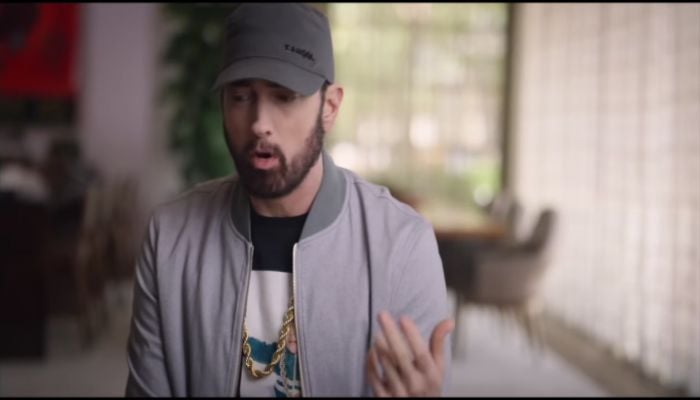 Ribuan orang menonton saat Eminem membagikan video dari film dokumenter mendatang