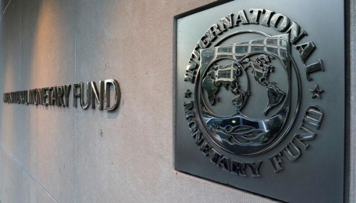 Pakistan and the IMF are in intense talks over the anticipated government budget outlay of Rs9,500 billion. — Geo News/File