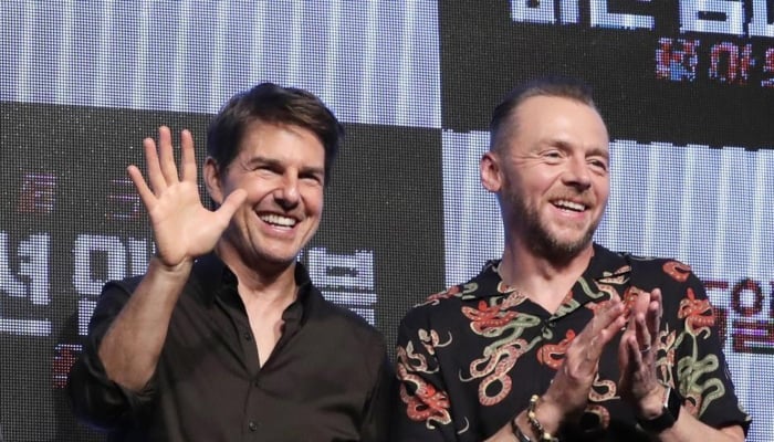 What tactic Tom Cruise uses to maintain his authority? Simon Pegg reveals