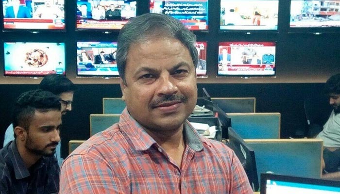 Senior journalist Naeem Nazim. — Aaj News
