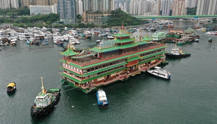 Restoran terapung Hong Kong yang terkenal ditarik setelah setengah abad