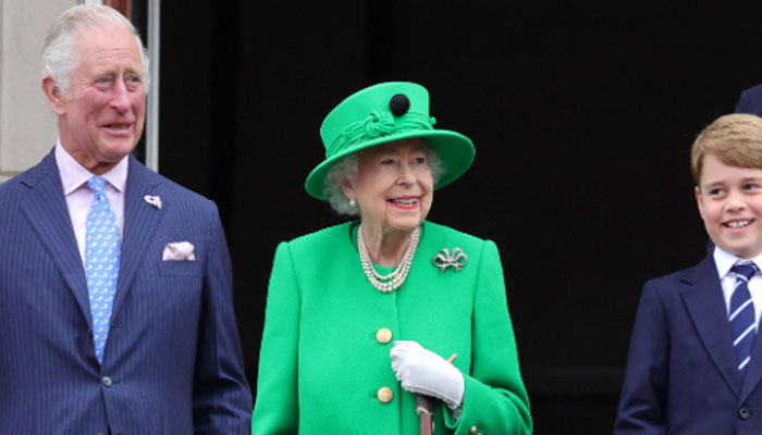 Queen had tears in eyes before final Jubilee balcony appearance: Report
