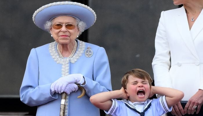 Queens jubilee farewell to monarchy? Writer says William, Charles cant hold it together