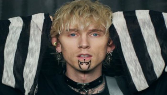 Machine Gun Kelly wants to play Ryan Goslings role in Margot Robbie film