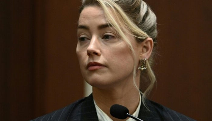 Amber Heard accused of ‘flipping the switch’ on emotions: ‘Mid sentence!’