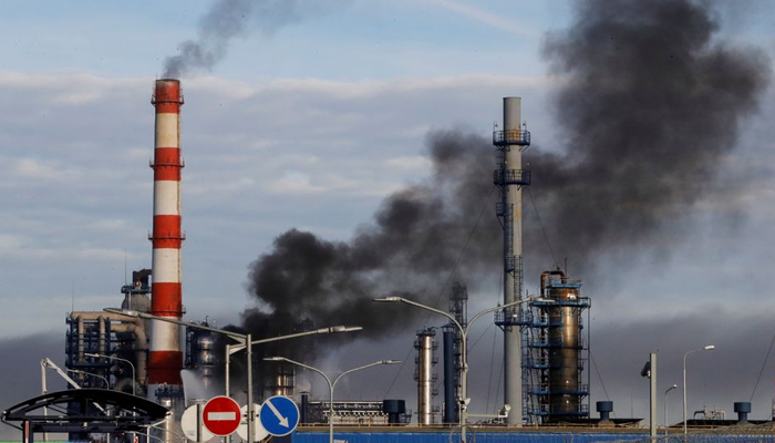 Smoke billows from a fire at oil refinery, owned by Russian oil producer Gazprom Neft, in Moscow, Russia, November 17, 2018. — Reuters