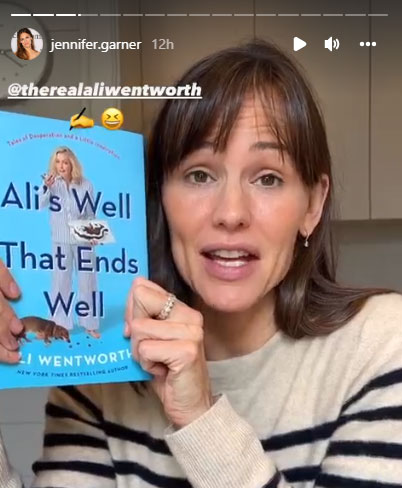 Jennifer Garner shares top 6 picks for Summer reads