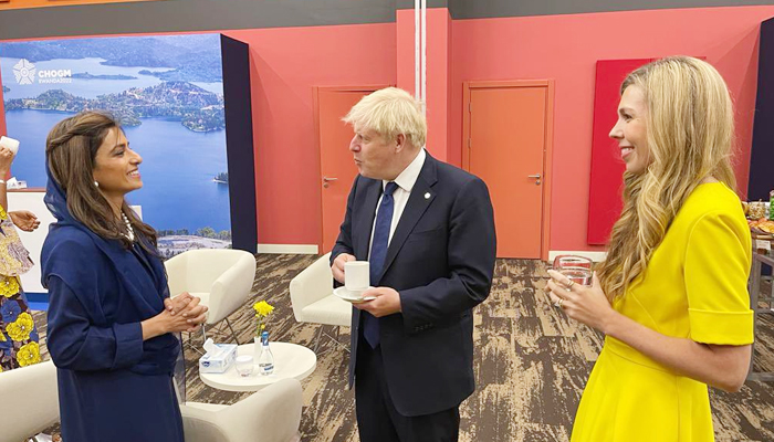 Minister of State for Foreign Affairs Hina Rabbani Khar (left) meetsUnited Kingdom’s Prime Minister Boris Johnson inKigali, Rwanda