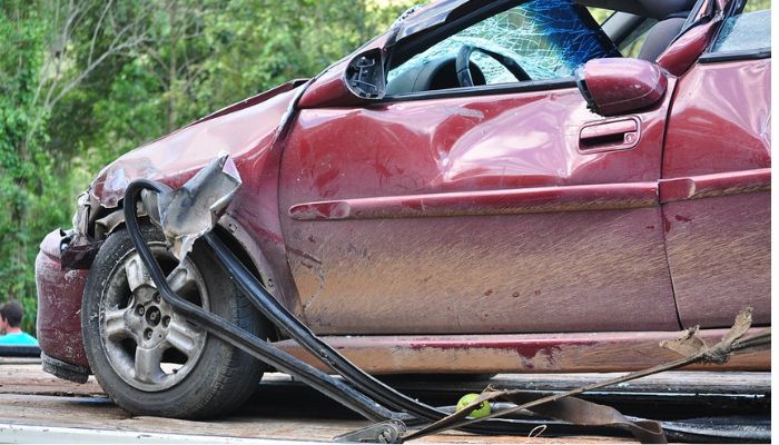 A car after an accident.—Pixabay