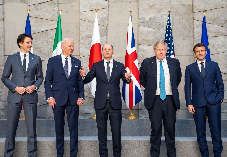 Canadas Prime Minister Justin Trudeau, U.S. President Joe Biden, German Chancellor Olaf Scholz, Britains Prime Minister Boris Johnson and Frances President Emmanuel Macron pose for a family photo during the G7 summit in Brussels, Belgium, March 24, 2022. — Reuters