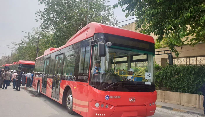 Karachi, ada layanan bus baru di kota
