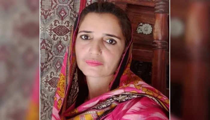Daughter of a donkey-cart vendor in Khairpur, Sindh wins in LG election as an independent candidate — Perveen Sheikh