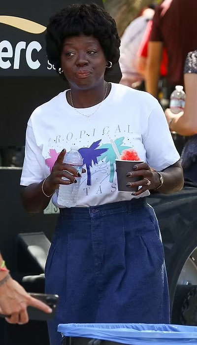 Picture credits: Daily Mail