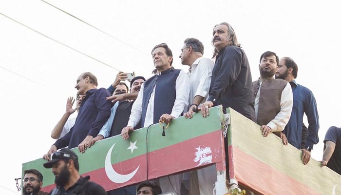 Imran Khan mencapai Parade Ground Islamabad