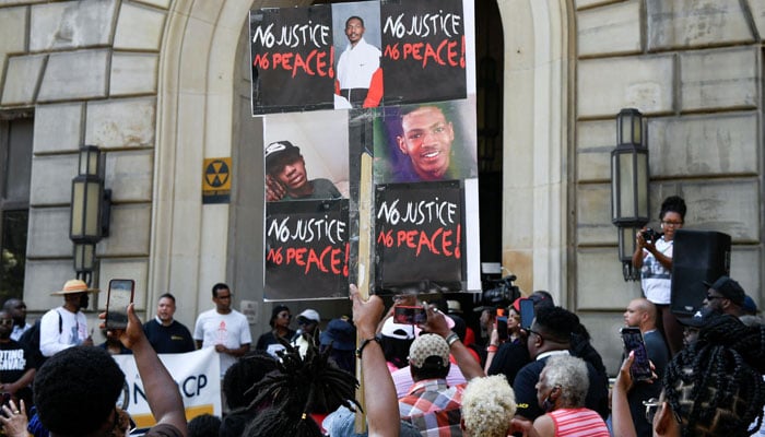 Demonstrators protest against the Akron police shooting death of Black man Jayland Walker in Akron, Ohio, U.S. July 3, 2022. Photo—REUTERS/Gaelen Morse REFILE