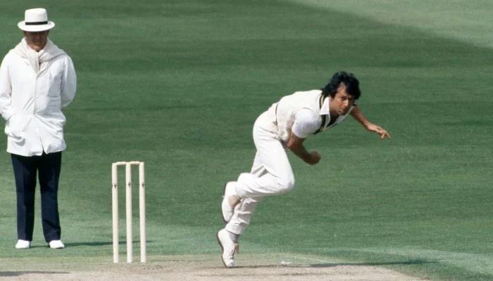 Imran Khan bowls a delivery. — PCB/File