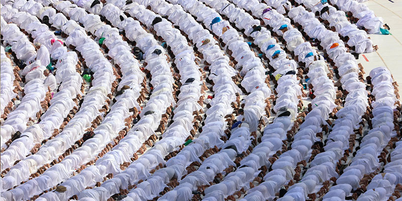 Muslim worshippers pray around the Kaaba at the Grand Mosque in Saudi Arabia´s holy city of Mecca. — AFP