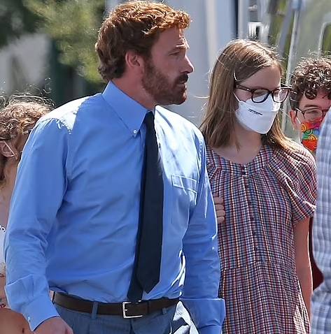 Ben Affleck and his daughter hang out on Nike’s untitled movie set: Photos