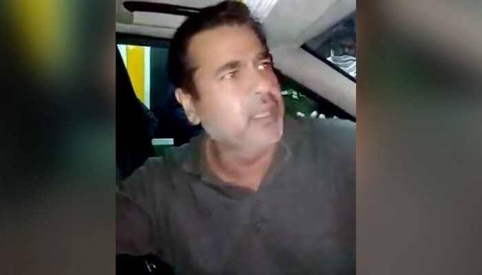 Anchorperson Imran Riaz Khan - Video screengrab